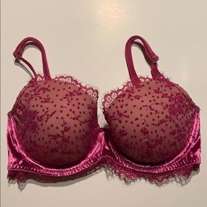 Victoria’s Secret Magenta Floral Lace Bra 32D